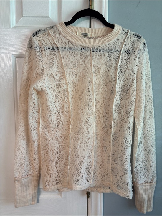 Gimmicks Tops - gimmicks by BKE Cream Lace Long-Sleeve Sweatshirt